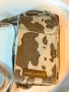 Simply Southern Cowhide Print Phone Crossbody Wallet/Card Holder EUC